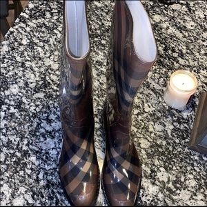 Women’s AUTHENTIC Burberry Coverdale Boots